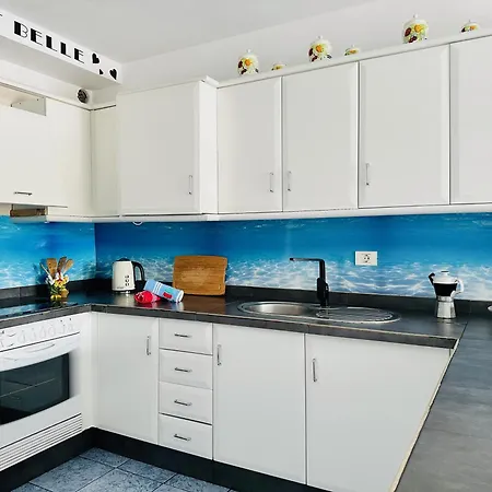 Pambnb - Chic Beachside Apartment *